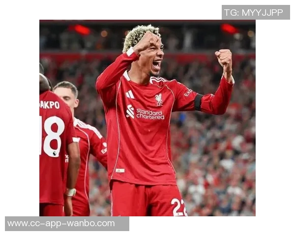 利物浦新海报亮相对阵利兹联维尔茨阿利松伊萨克齐聚一堂